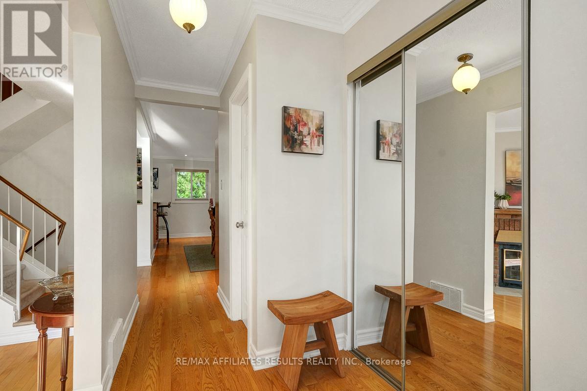 68 Pheasant Run Drive, Ottawa, Ontario  K2J 2R4 - Photo 8 - X12491902