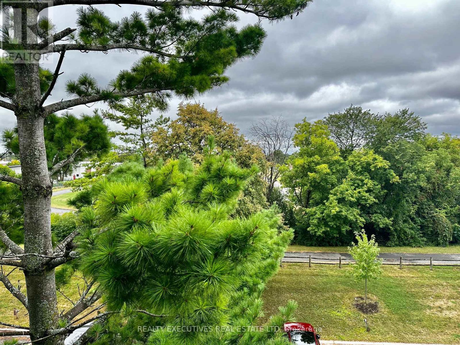 408 - 214 Viewmount Drive, Ottawa, Ontario K2E 7X3 - Photo 16 - X12372517