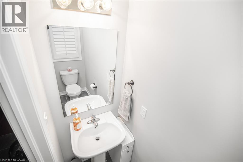 8 Mia Drive, Hamilton, Ontario  L9B 0K1 - Photo 21 - 40784387