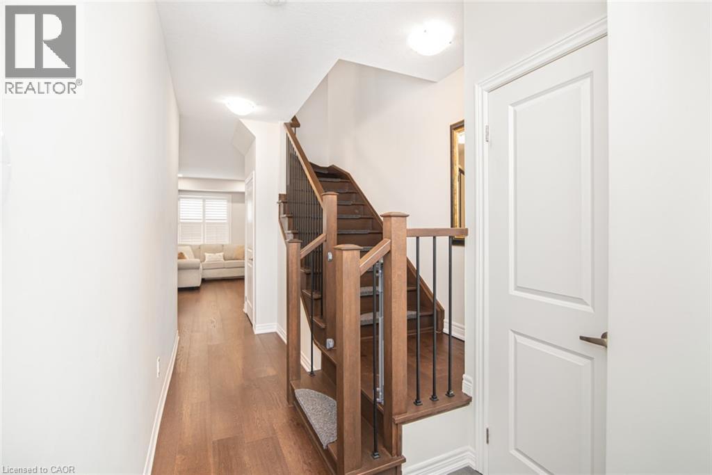 8 Mia Drive, Hamilton, Ontario  L9B 0K1 - Photo 22 - 40784387