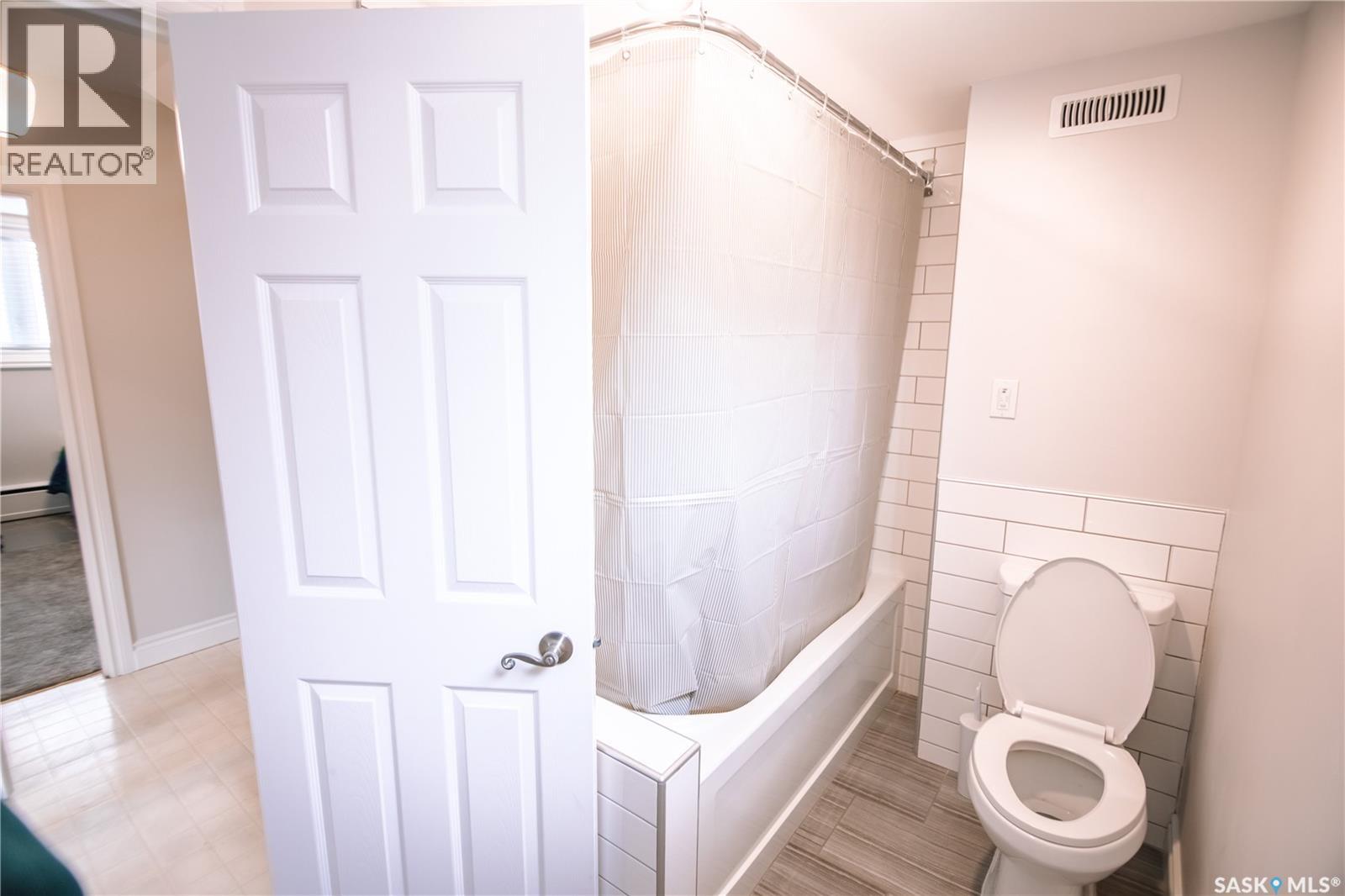 3319 29th Avenue, Regina, Saskatchewan  S4S 2P1 - Photo 28 - SK021951