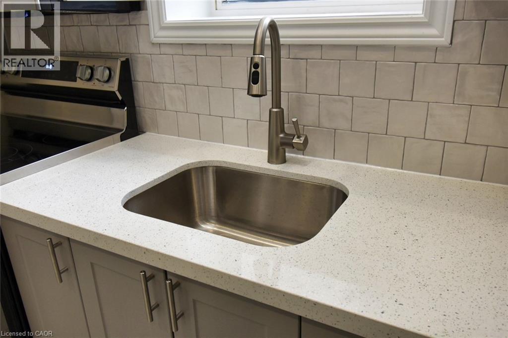 98 Duke Street Unit# 2nd, Hamilton, Ontario  L8P 1X5 - Photo 9 - 40784258