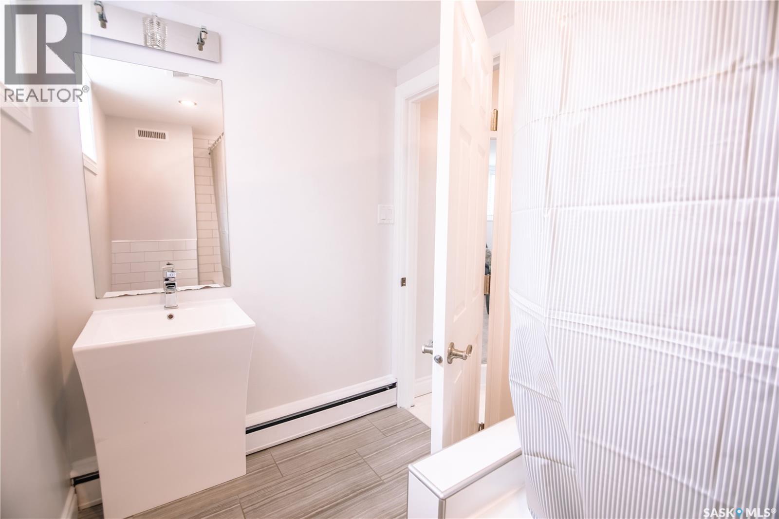 3319 29th Avenue, Regina, Saskatchewan  S4S 2P1 - Photo 35 - SK021951