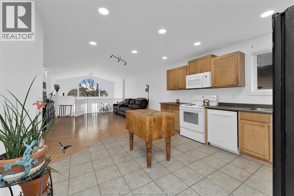 3656 Maguire, Windsor, Ontario  N9E 4V5 - Photo 15 - 25027535