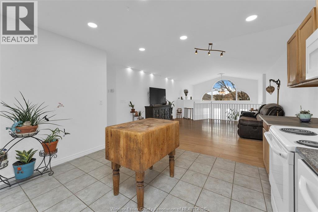 3656 Maguire, Windsor, Ontario  N9E 4V5 - Photo 16 - 25027535