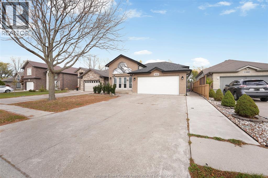 3656 Maguire, Windsor, Ontario  N9E 4V5 - Photo 3 - 25027535