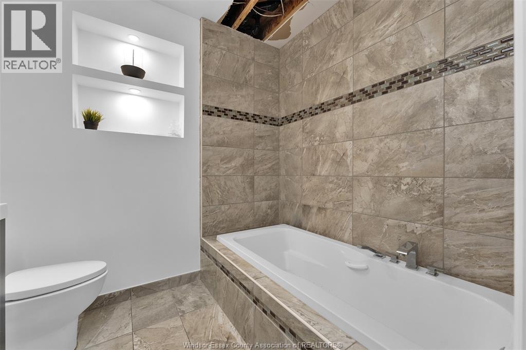3656 Maguire, Windsor, Ontario  N9E 4V5 - Photo 31 - 25027535