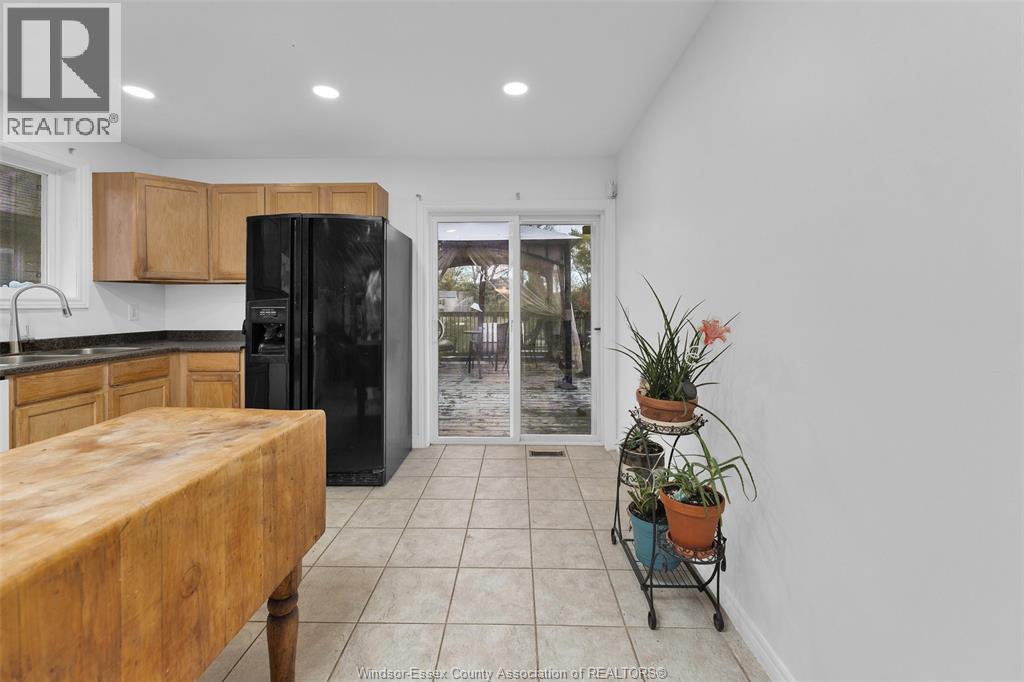 3656 Maguire, Windsor, Ontario  N9E 4V5 - Photo 32 - 25027535