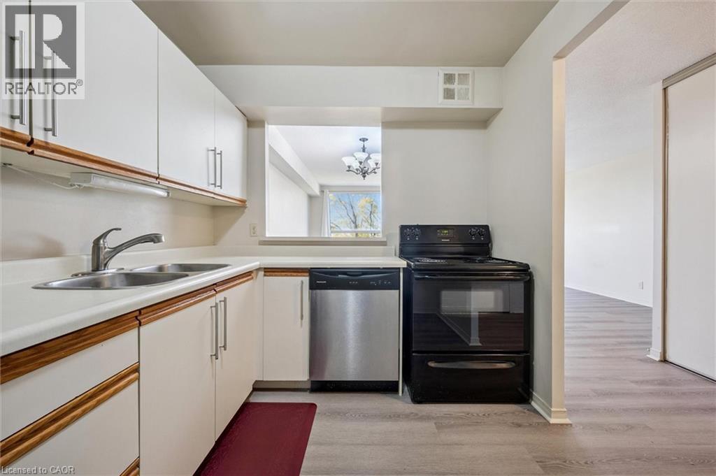 18 Holborn Court Unit# 504, Kitchener, Ontario  N2A 4A1 - Photo 11 - 40783741