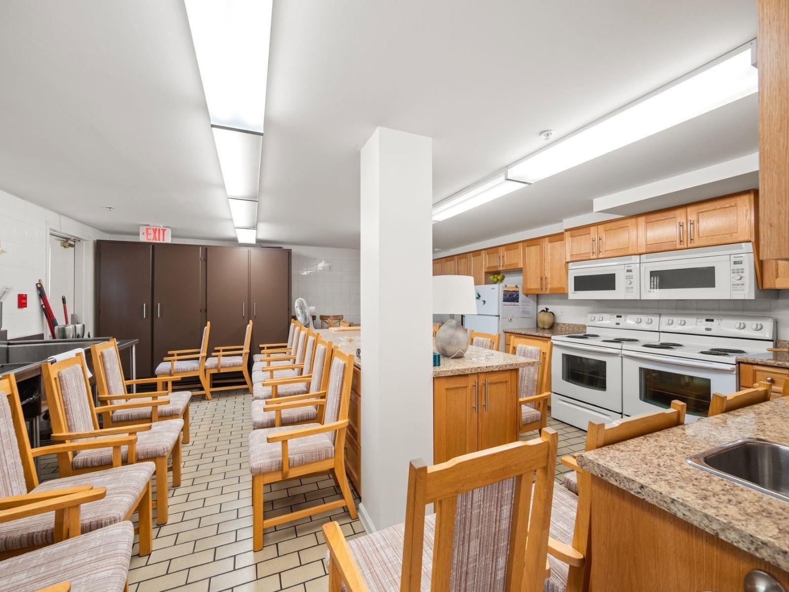 211 2239 152 Street, Surrey, British Columbia V4A 4P1 - Photo 31 - R3061986