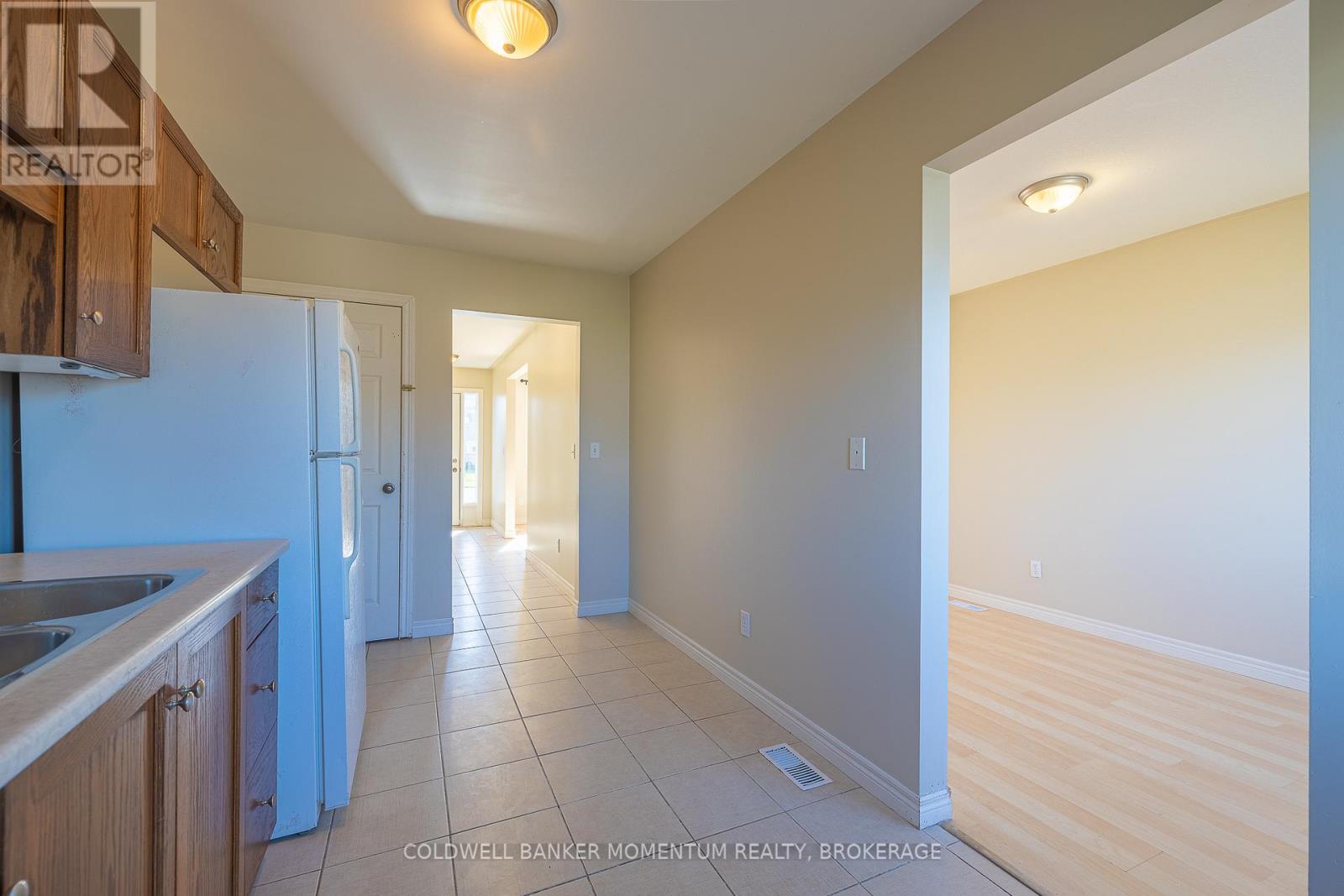 44 Saturn Road, Port Colborne, Ontario  L3K 6E1 - Photo 13 - X12491594