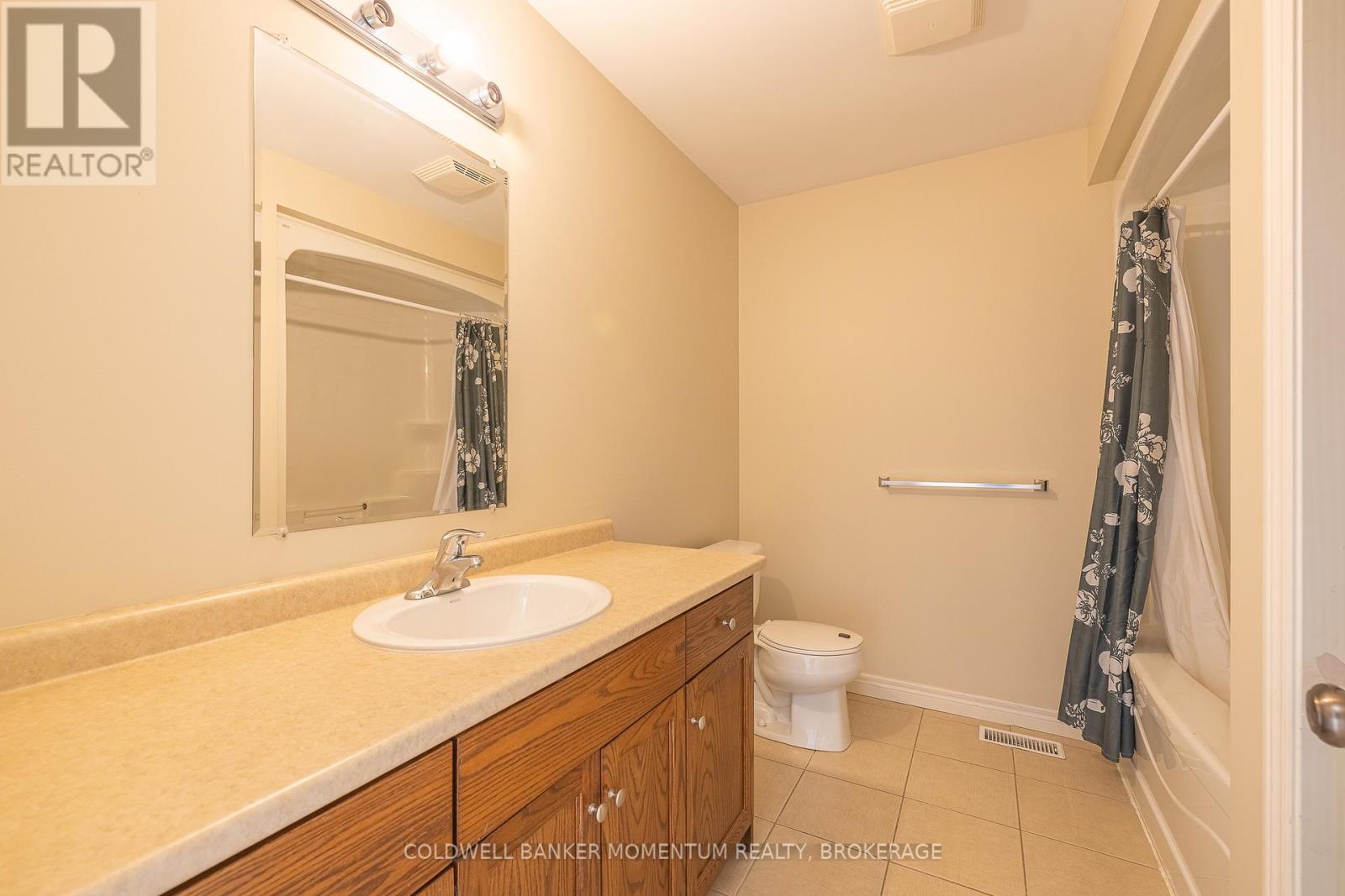 44 Saturn Road, Port Colborne, Ontario  L3K 6E1 - Photo 14 - X12491594