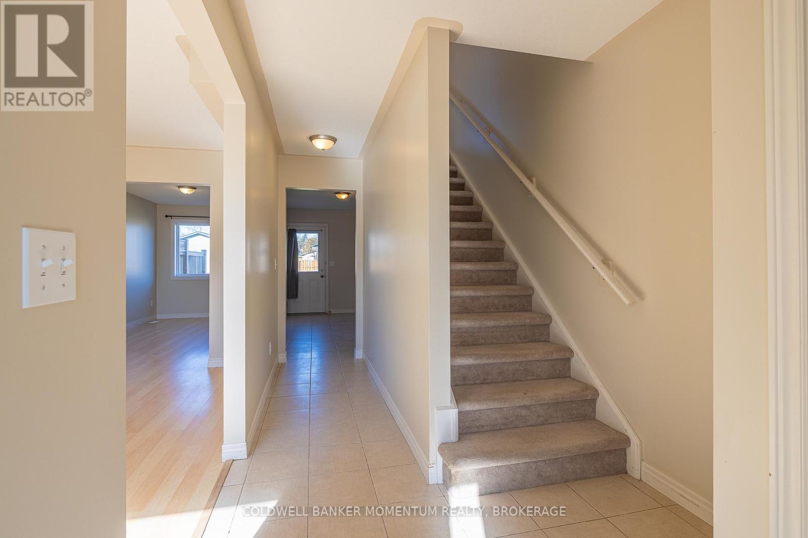 44 Saturn Road, Port Colborne, Ontario  L3K 6E1 - Photo 5 - X12491594