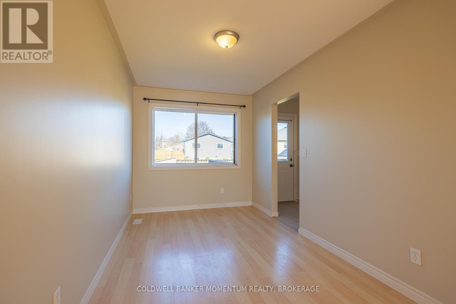 44 Saturn Road, Port Colborne, Ontario  L3K 6E1 - Photo 8 - X12491594