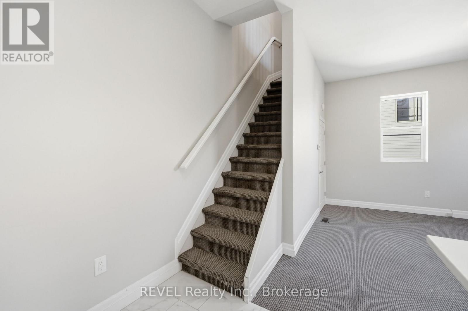 7 - 18 Clairmont Street, Thorold, Ontario  L2V 1R1 - Photo 7 - X12491766