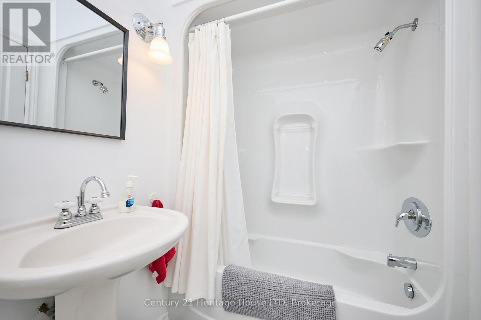 72 Adelaide Street, Fort Erie, Ontario  L2A 5K5 - Photo 17 - X12491852