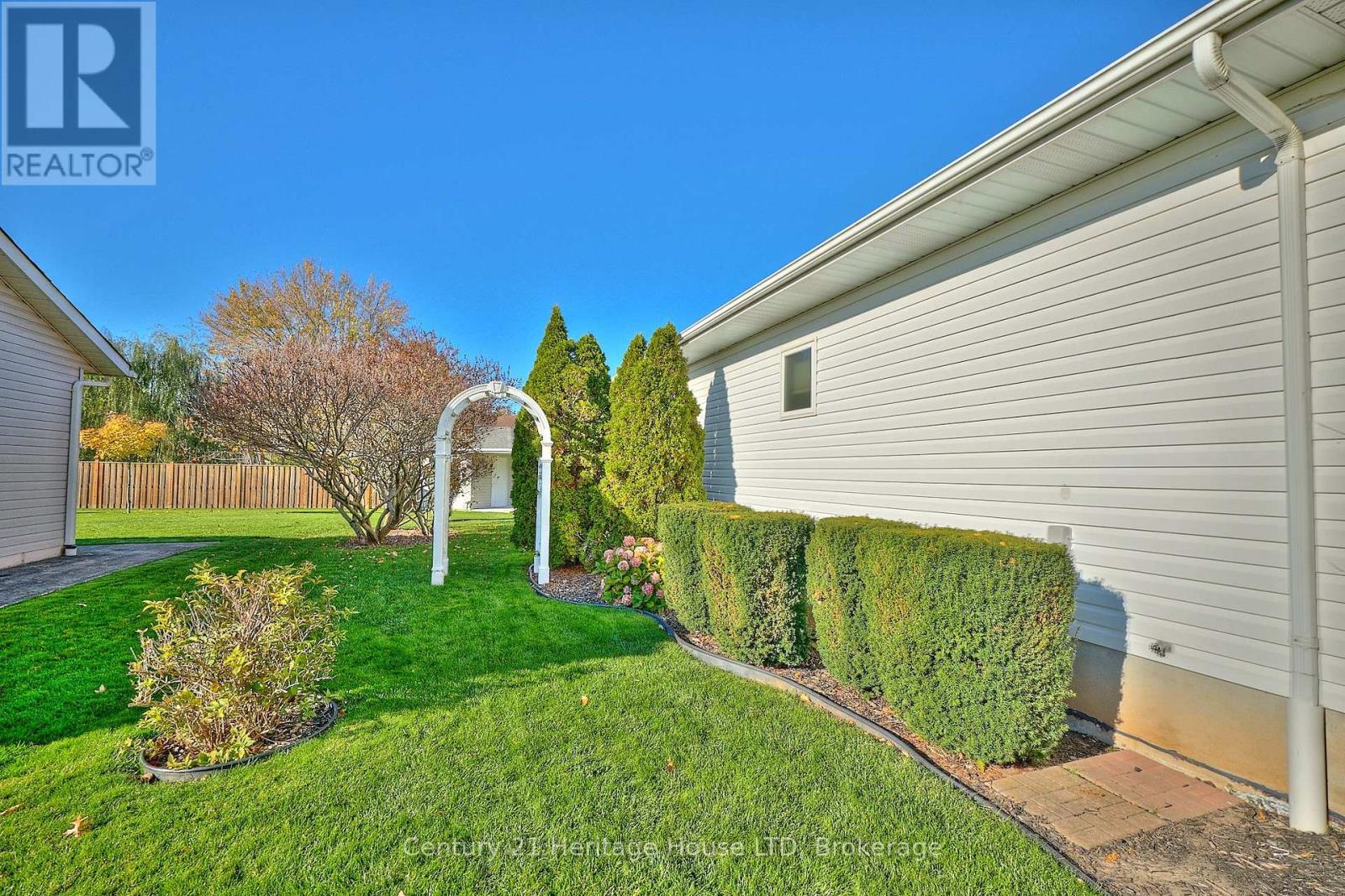 72 Adelaide Street, Fort Erie, Ontario  L2A 5K5 - Photo 30 - X12491852