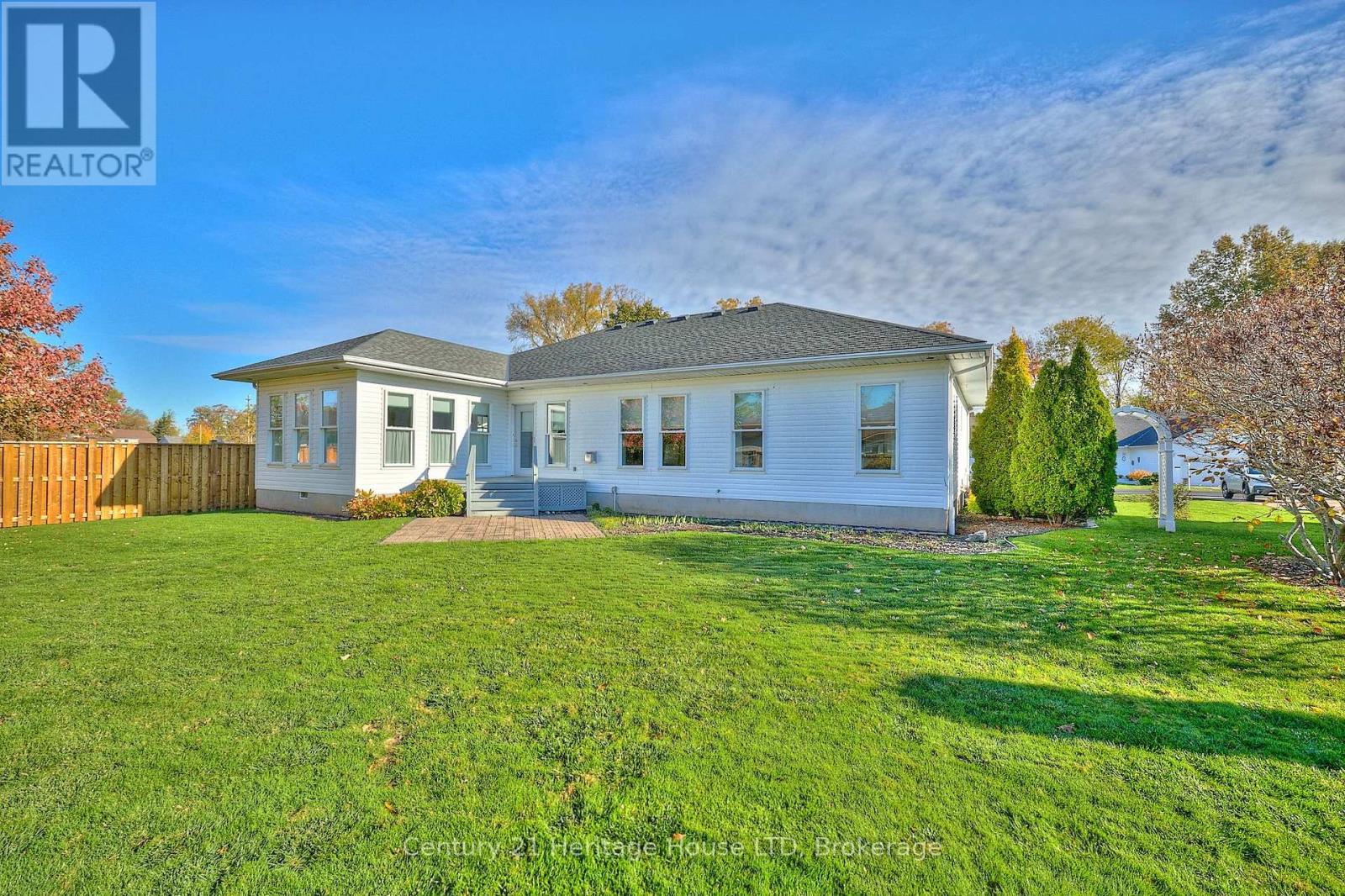 72 Adelaide Street, Fort Erie, Ontario  L2A 5K5 - Photo 32 - X12491852