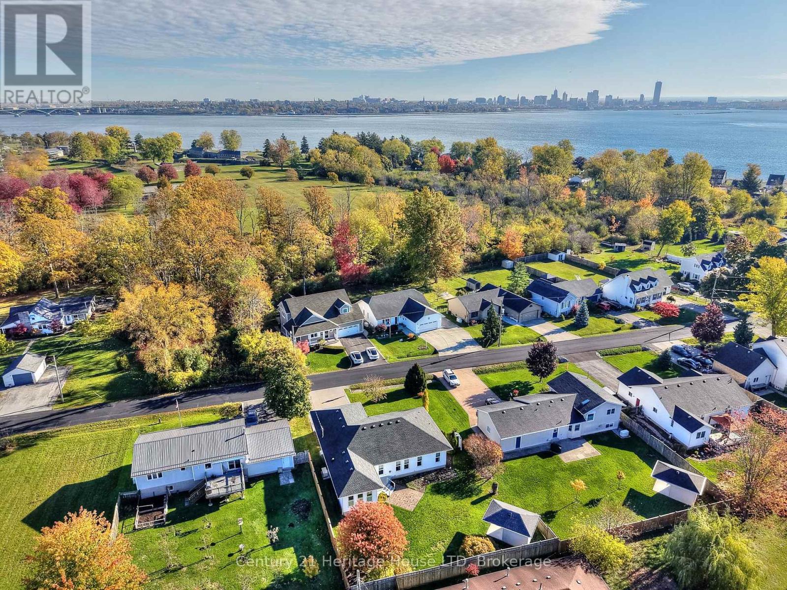 72 Adelaide Street, Fort Erie, Ontario  L2A 5K5 - Photo 38 - X12491852