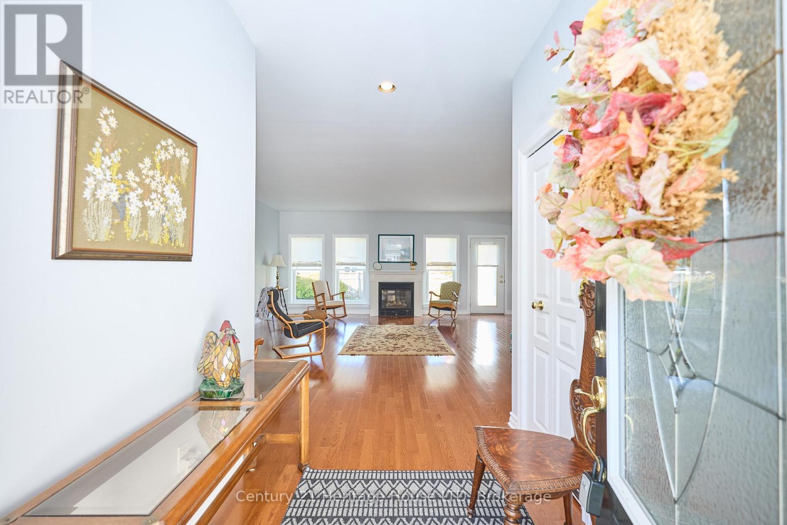 72 Adelaide Street, Fort Erie, Ontario  L2A 5K5 - Photo 4 - X12491852