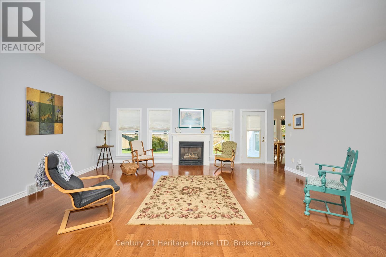 72 Adelaide Street, Fort Erie, Ontario  L2A 5K5 - Photo 5 - X12491852