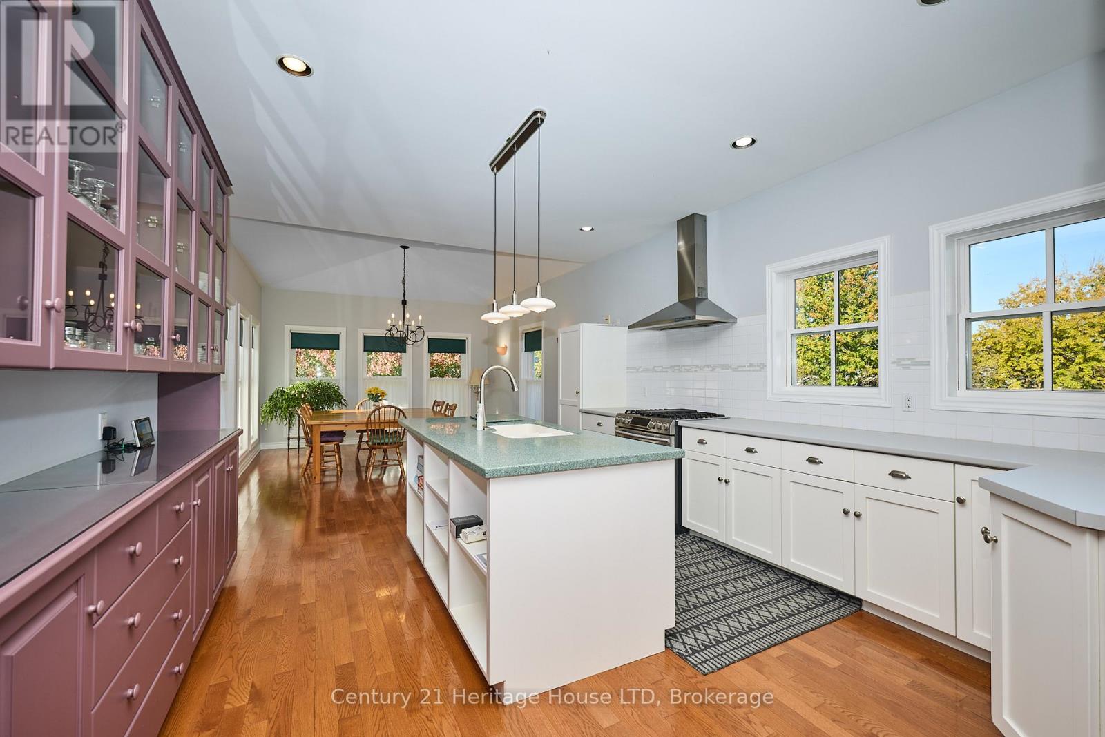 72 Adelaide Street, Fort Erie, Ontario  L2A 5K5 - Photo 8 - X12491852