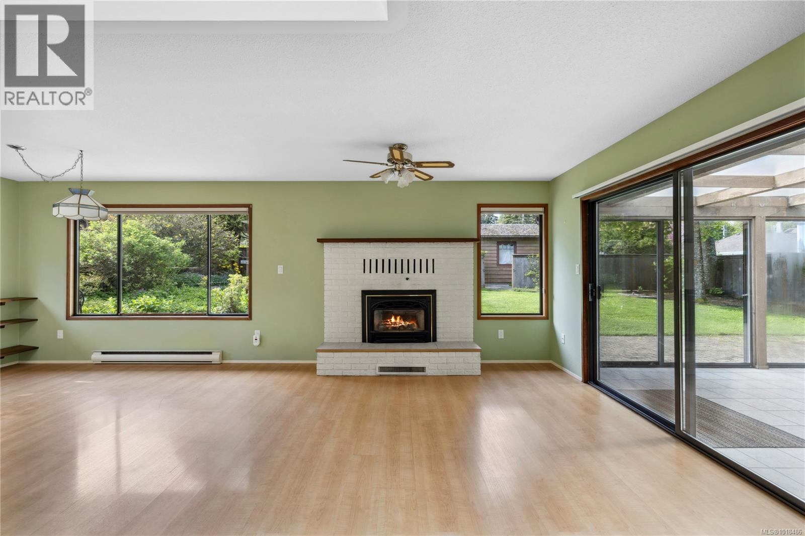 496 Crescent Rd W, Qualicum Beach, British Columbia  V9K 1J4 - Photo 16 - 1018486