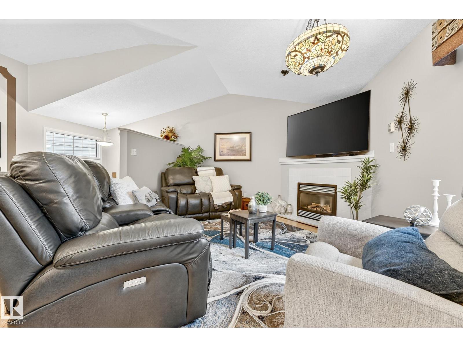 33 57b Erin Ridge Dr, St. Albert, Alberta  T8N 6G1 - Photo 5 - E4464034