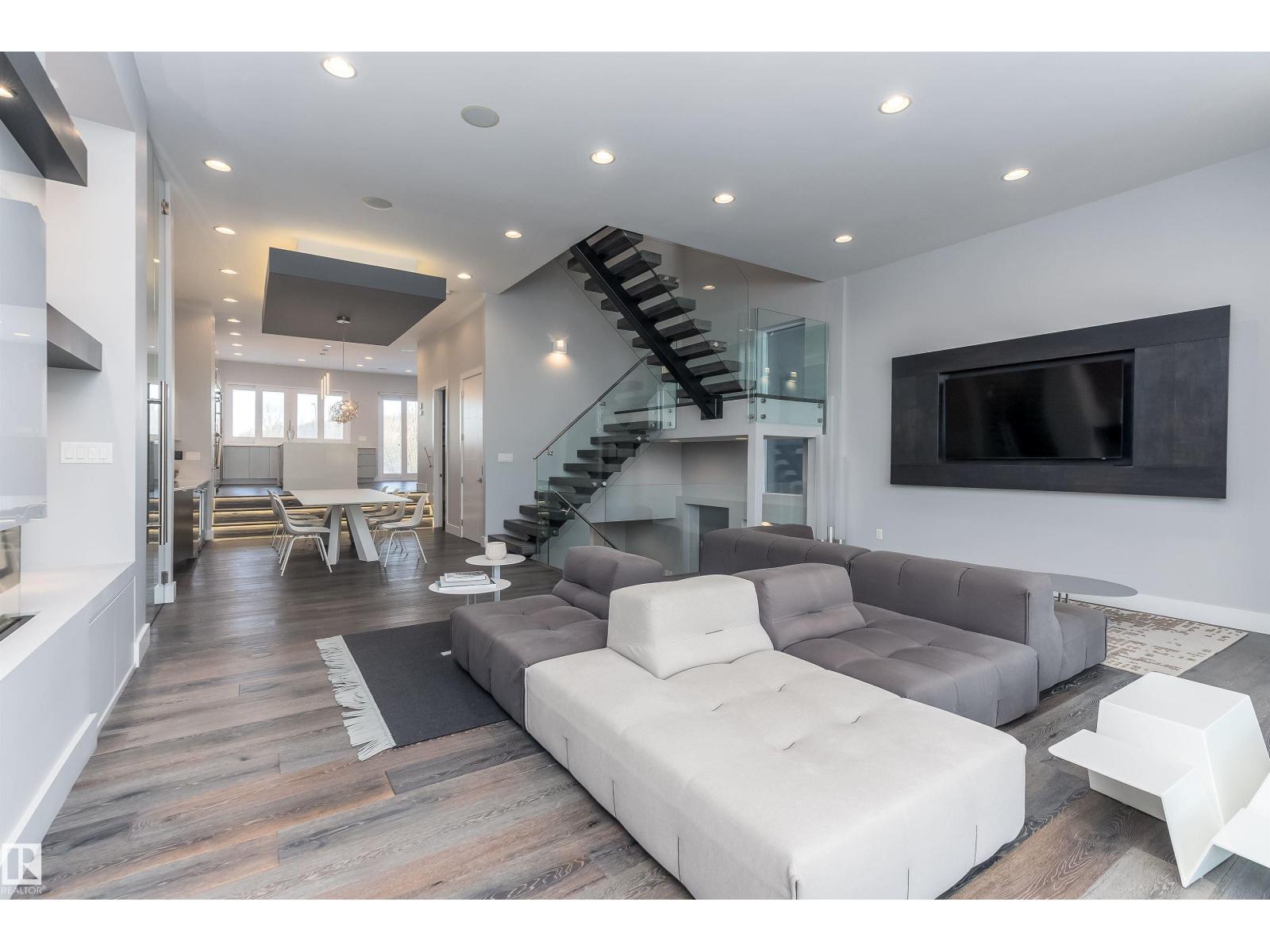 9509 99b St Nw, Edmonton, Alberta  T6E 3X1 - Photo 5 - E4464035