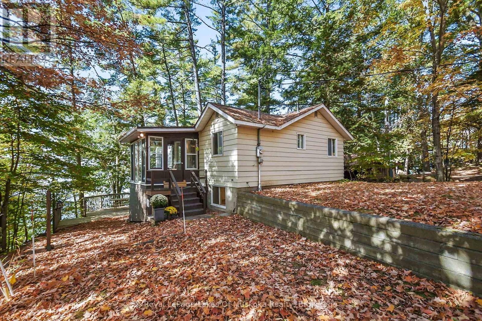 1031 Bowyers Beach Road, Bracebridge, Ontario  P1L 1W8 - Photo 2 - X12491828