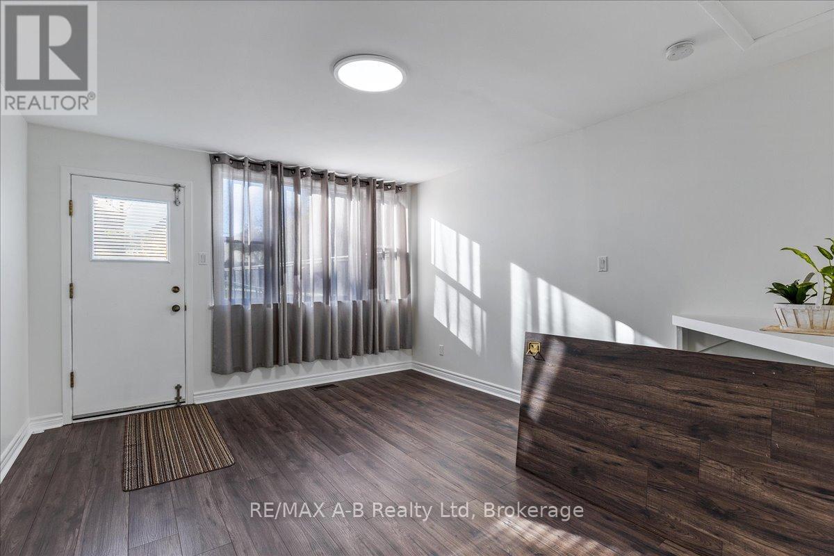 Photo 18 of 29 for 853 Queens Avenue