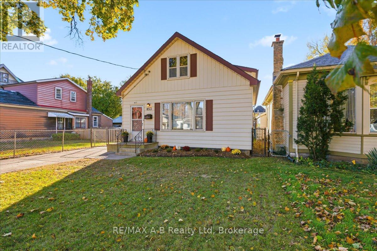 Photo 2 of 29 for 853 Queens Avenue