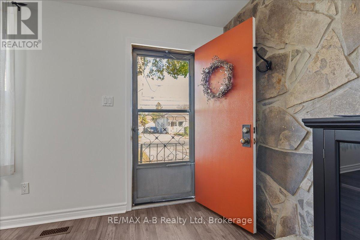 Photo 5 of 29 for 853 Queens Avenue