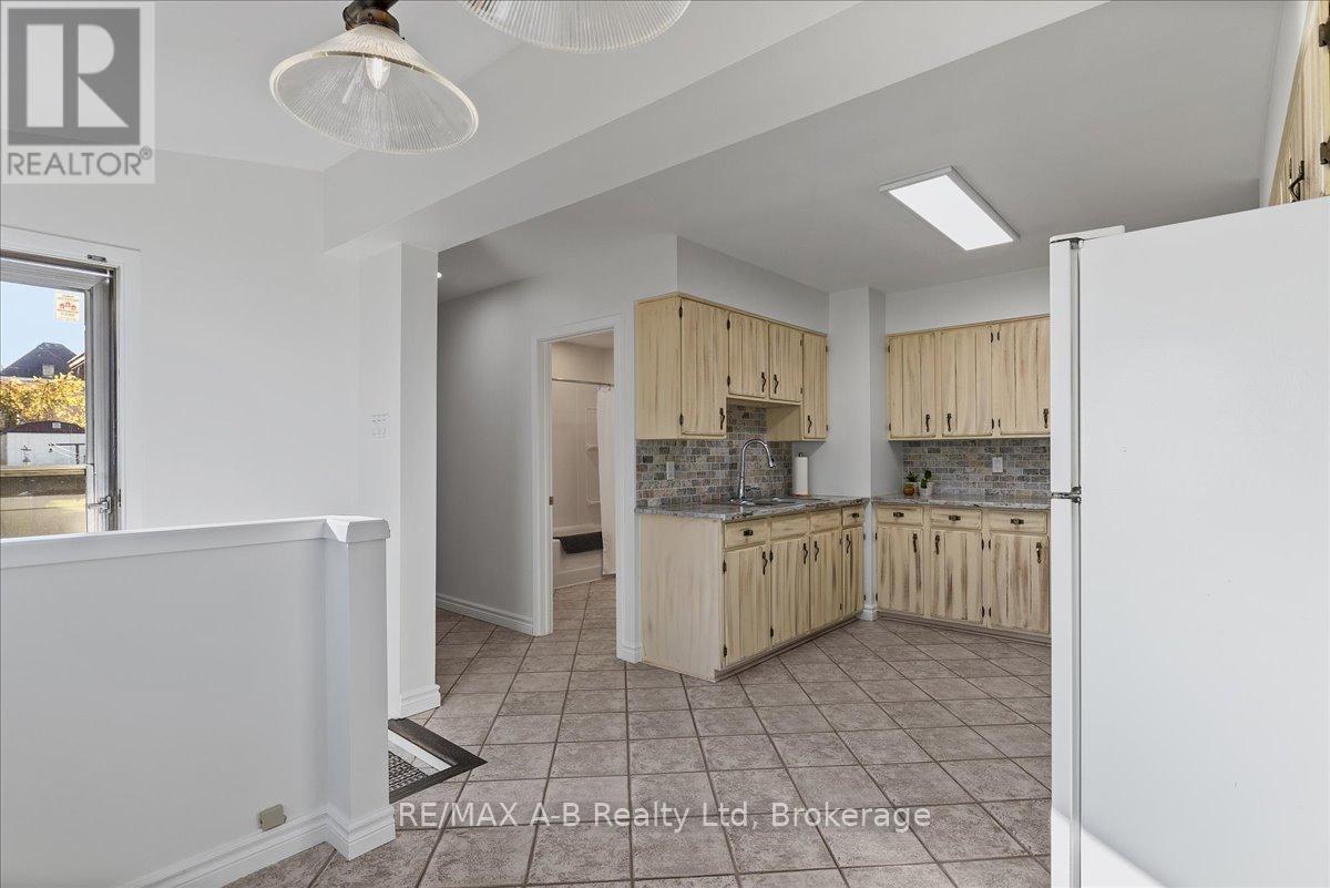 853 Queens Avenue, London East, Ontario  N5W 3H7 - Photo 15 - X12491868