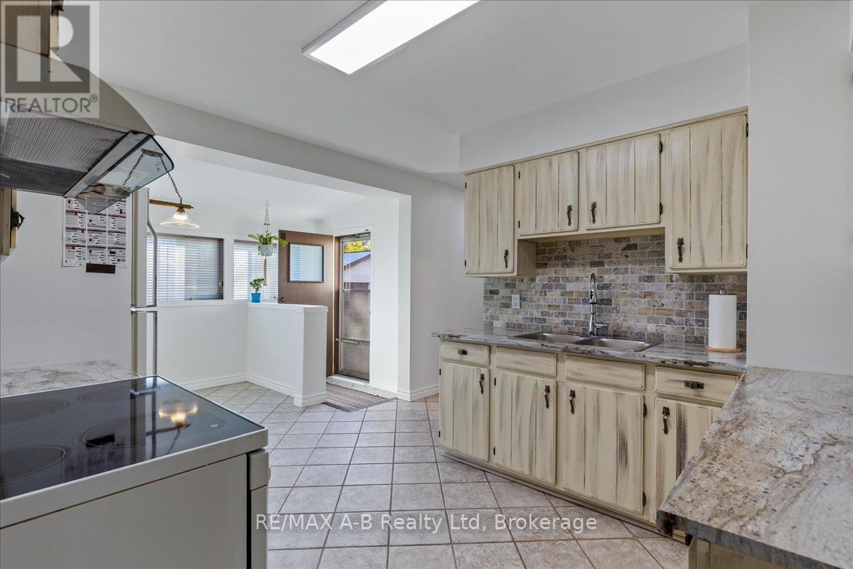 853 Queens Avenue, London East, Ontario  N5W 3H7 - Photo 13 - X12491868