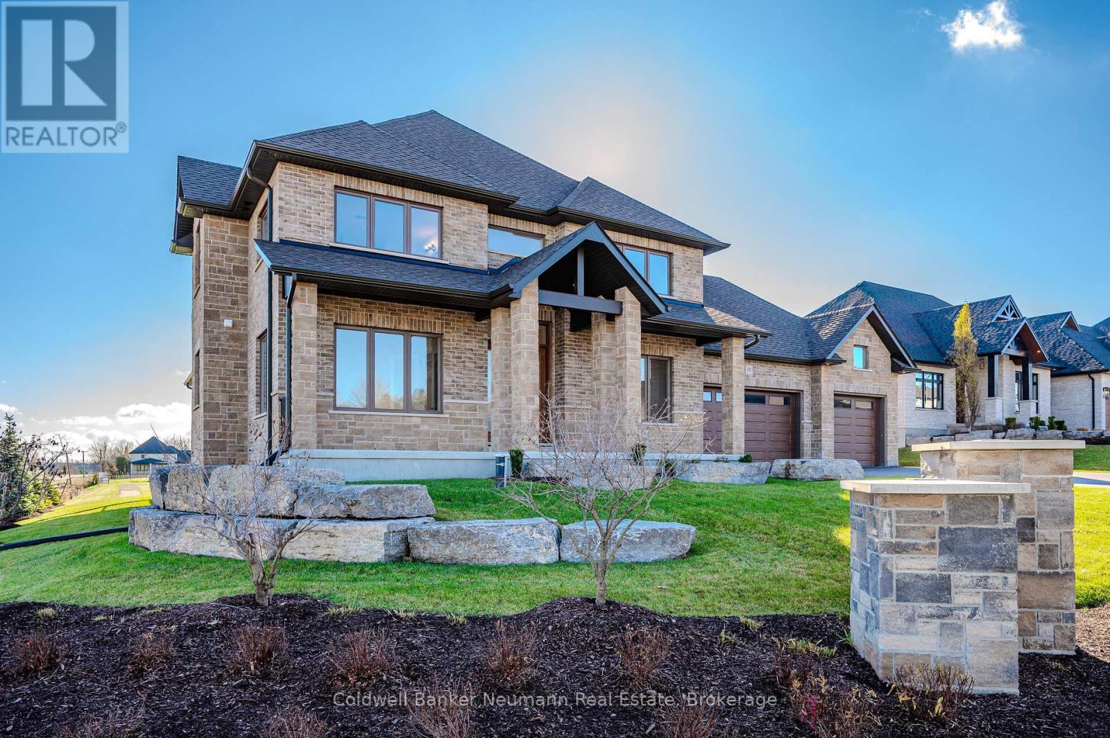 10 Broughton Street, Erin, Ontario  N1H 0B7 - Photo 4 - X12491876