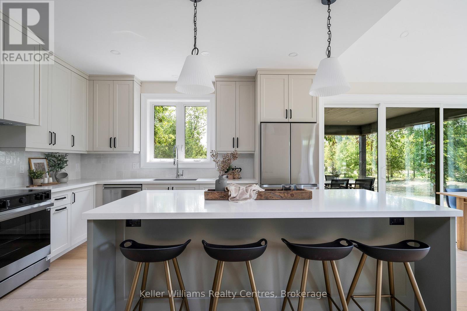 104 Butternut Court, Grey Highlands, Ontario  N0C 1H0 - Photo 18 - X12390299