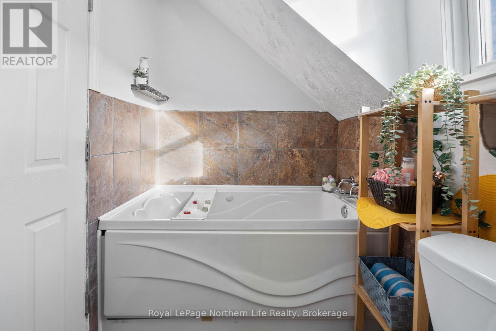 478 First Avenue W, North Bay, Ontario  P1B 3C4 - Photo 27 - X12491914