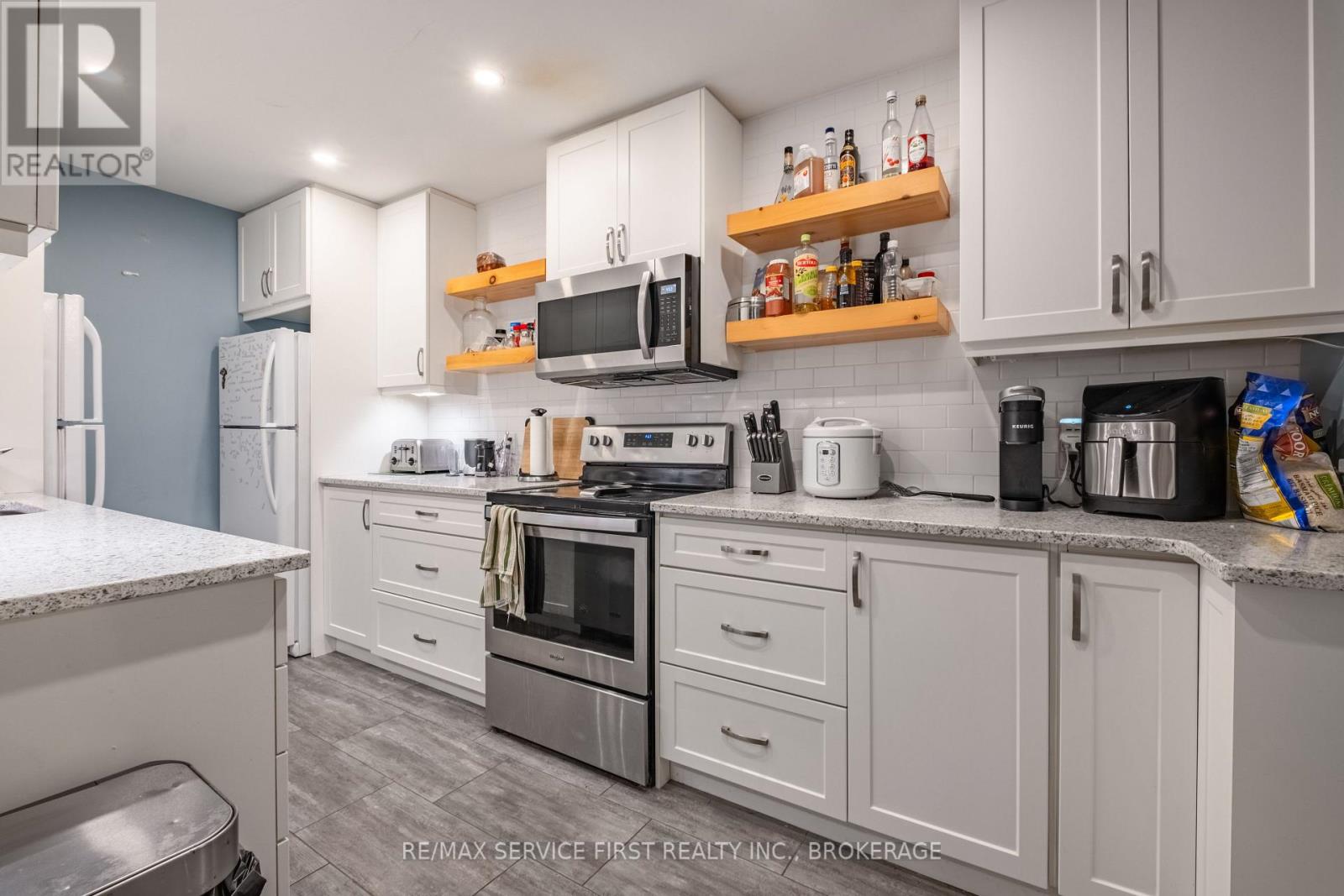 94 Sydenham Street, Kingston, Ontario  K7L 3H4 - Photo 5 - X12480949