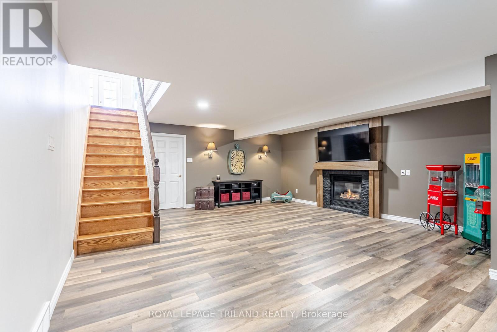 5017 Hamilton Road, Thames Centre (Dorchester), Ontario  N0L 1G6 - Photo 24 - X12491818