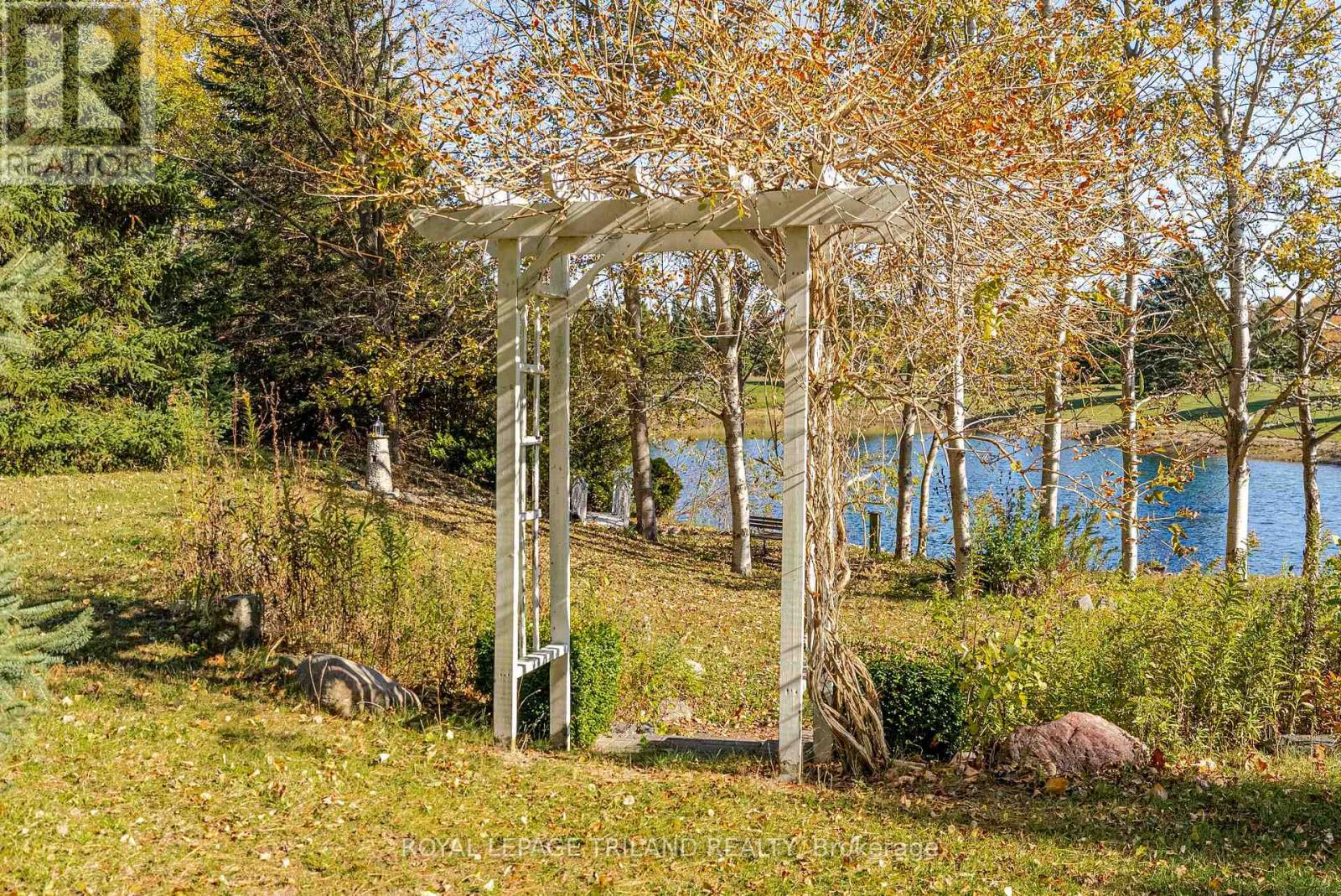 5017 Hamilton Road, Thames Centre (Dorchester), Ontario  N0L 1G6 - Photo 36 - X12491818