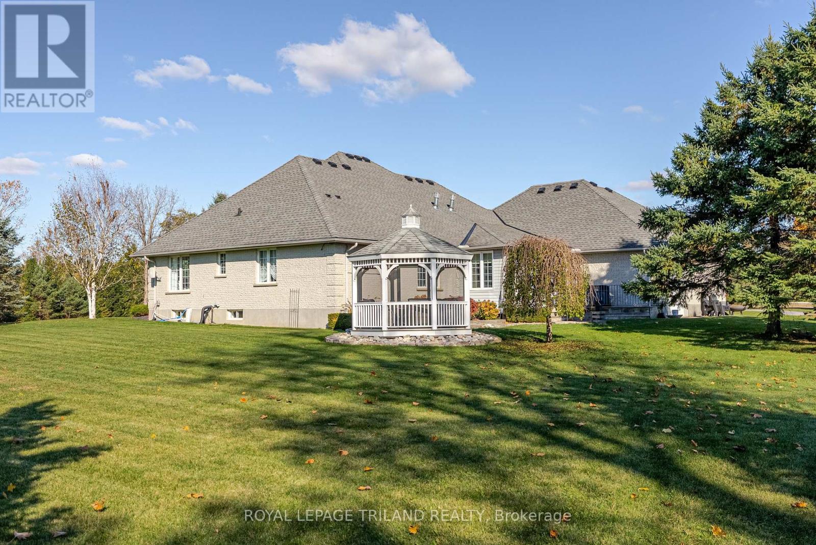 5017 Hamilton Road, Thames Centre (Dorchester), Ontario  N0L 1G6 - Photo 37 - X12491818