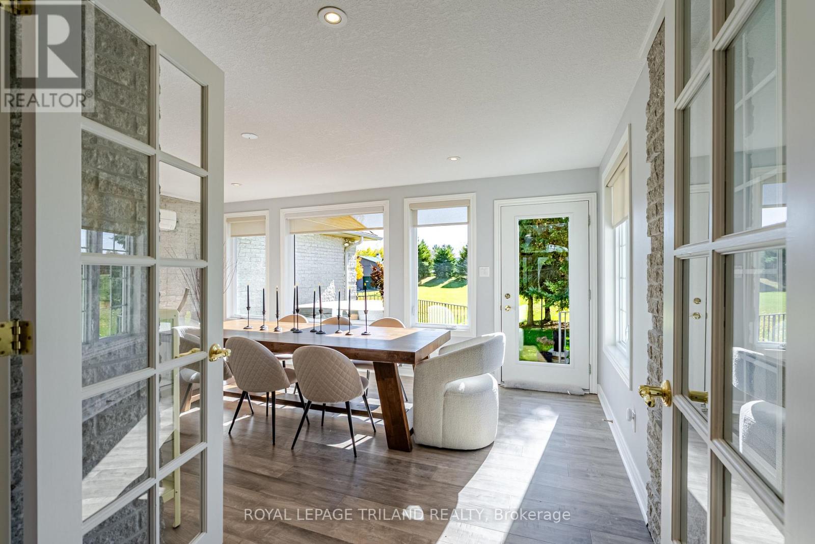 5017 Hamilton Road, Thames Centre (Dorchester), Ontario  N0L 1G6 - Photo 9 - X12491818