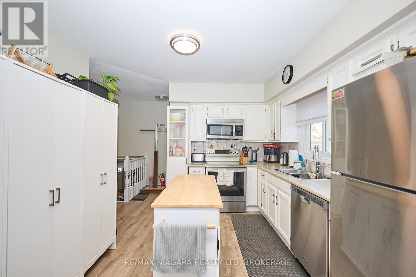 6516 Monroe Street, Niagara Falls, Ontario  L2G 2G8 - Photo 9 - X12424496