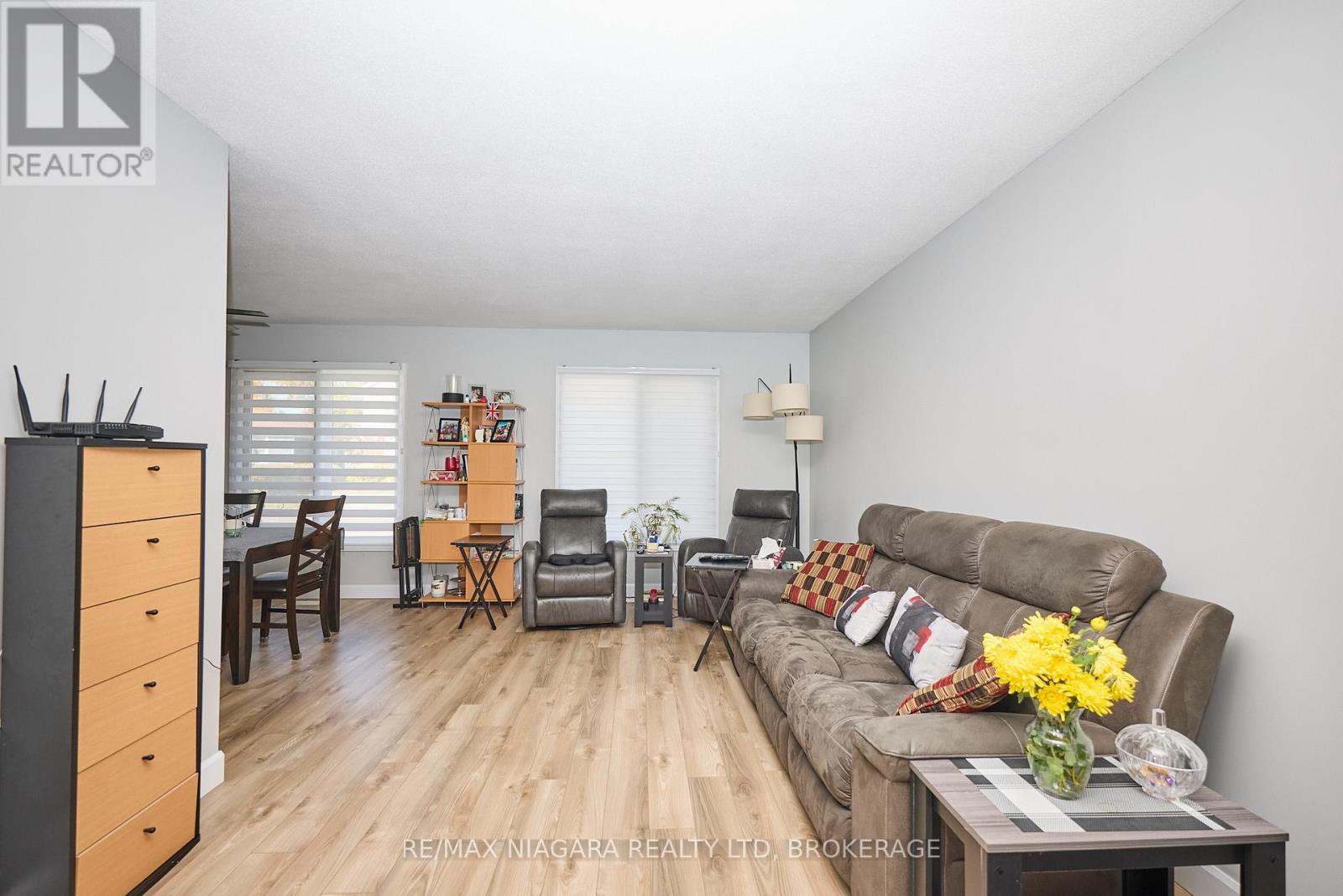 6516 Monroe Street, Niagara Falls, Ontario  L2G 2G8 - Photo 5 - X12424496