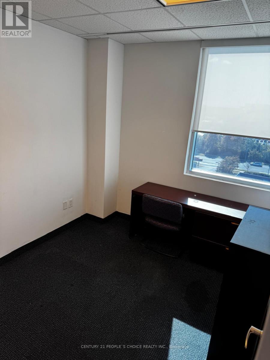 601 - 2250 Bovaird Drive, Brampton, Ontario  L6R 3J5 - Photo 5 - W12381411