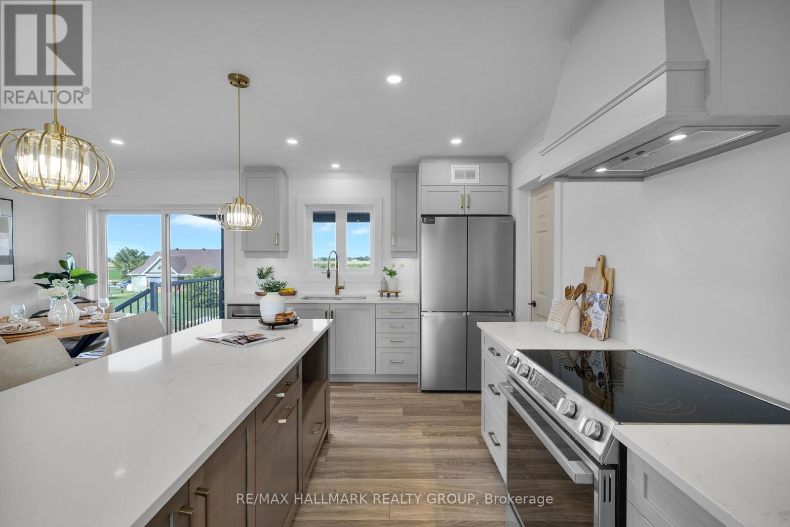 208 Trudeau Crescent, Russell, Ontario  K4R 1E5 - Photo 12 - X12460672