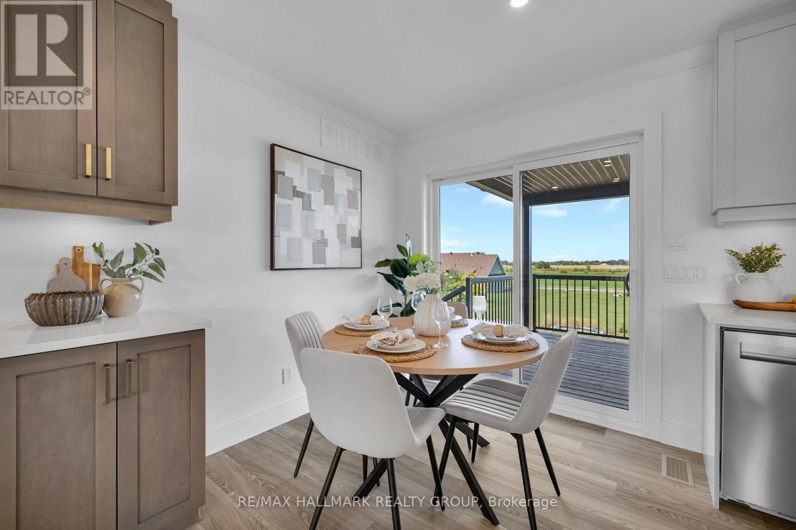 208 Trudeau Crescent, Russell, Ontario  K4R 1E5 - Photo 14 - X12460672