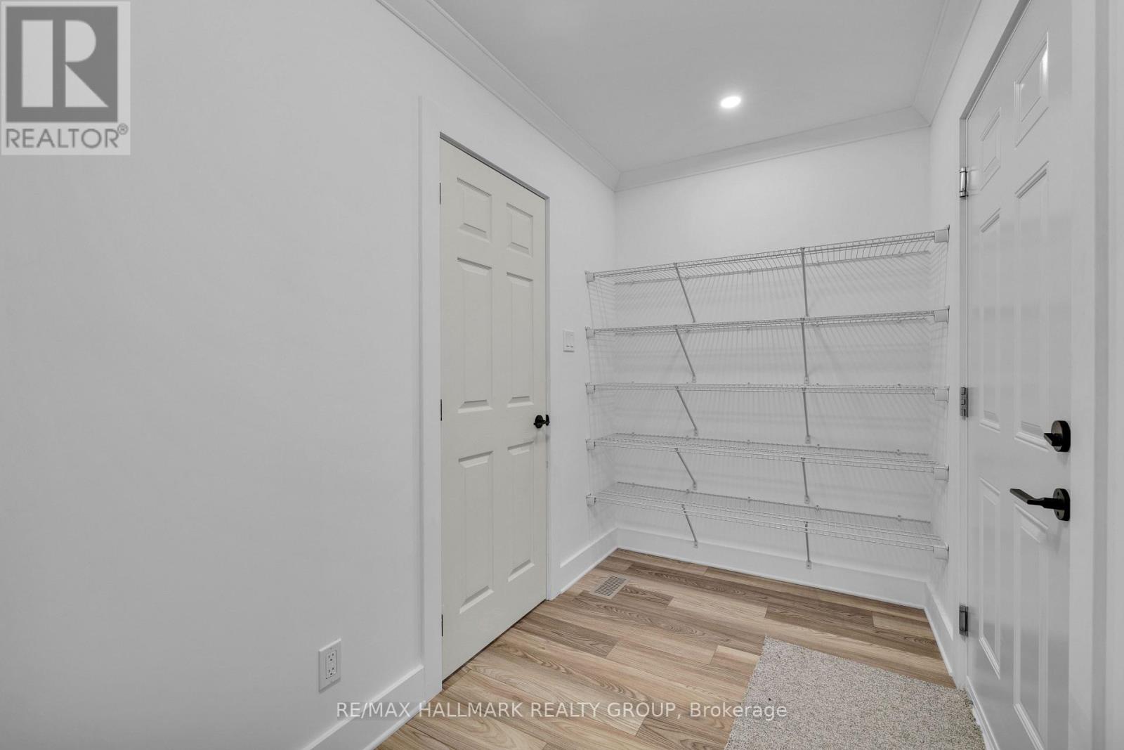 208 Trudeau Crescent, Russell, Ontario  K4R 1E5 - Photo 25 - X12460672