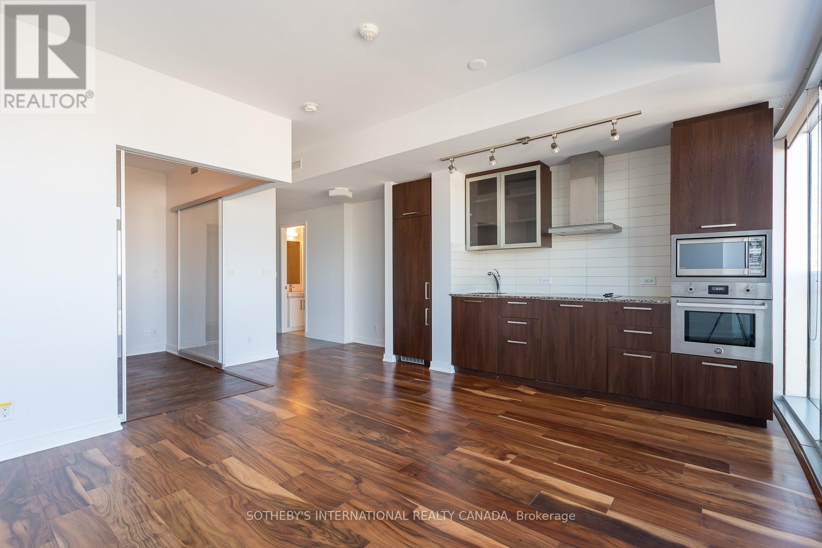 3505 - 12 York Street, Toronto (Waterfront Communities), Ontario  M5J 0A9 - Photo 10 - C12491418